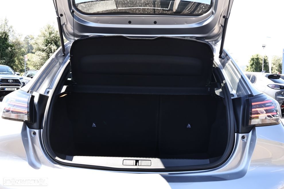 Peugeot 208 1.2 PureTech Allure - 18