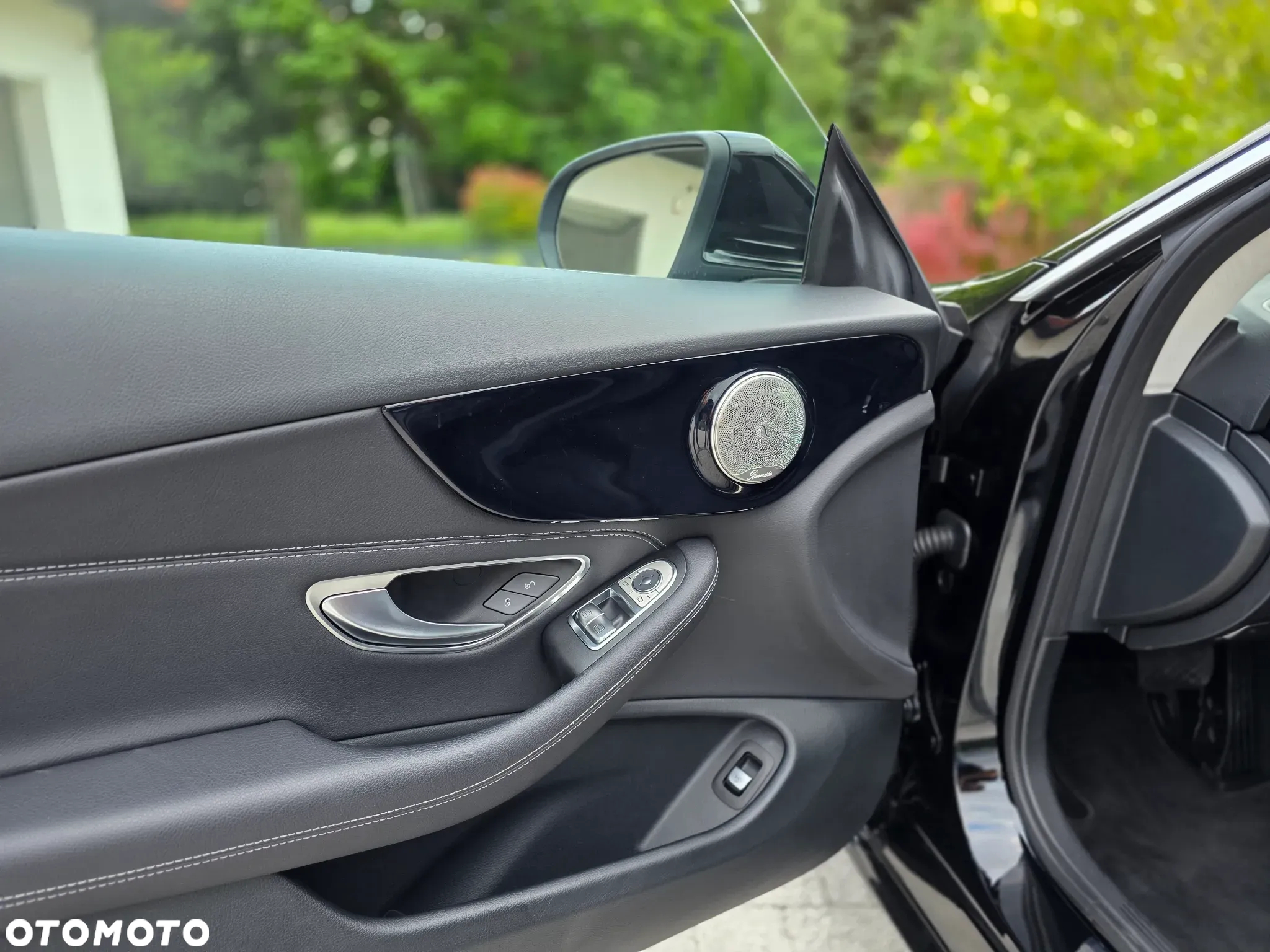 Mercedes-Benz Klasa C 300 4MATIC 9G-TRONIC - 23