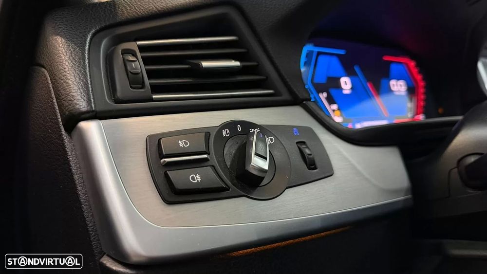 BMW 525 d Auto - 31