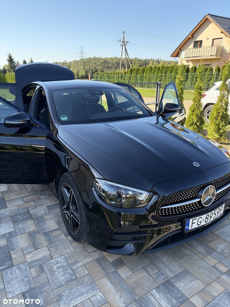Mercedes-Benz Klasa E 220 d 4-Matic - 24