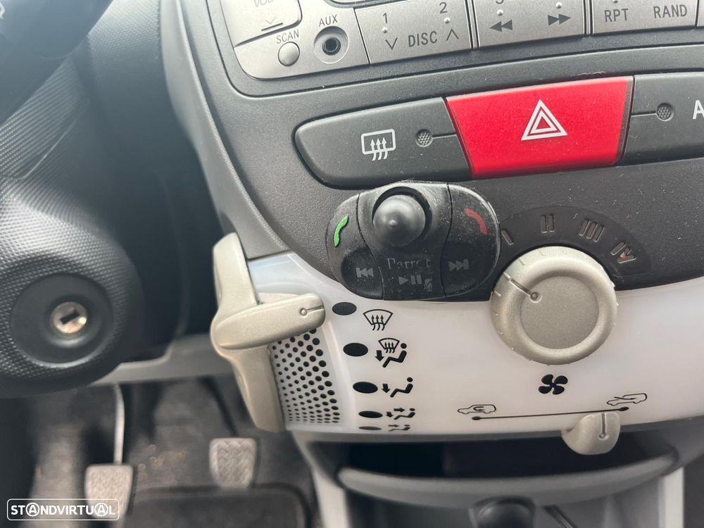 Peugeot 107 1.0 Trendy - 7