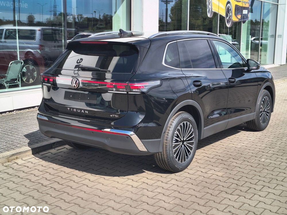 Volkswagen Tiguan - 6