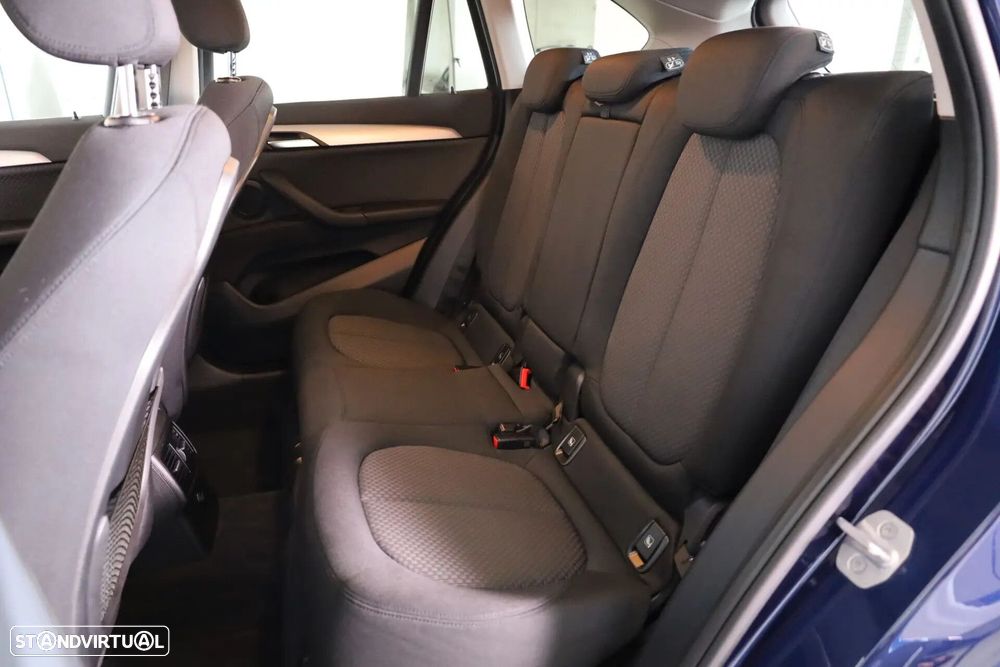 BMW X1 18 d sDrive Auto Advantage - 21