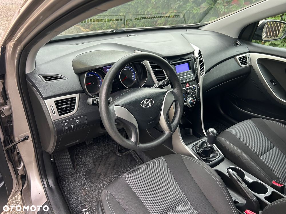Hyundai i30 blue 1.4 Classic - 18