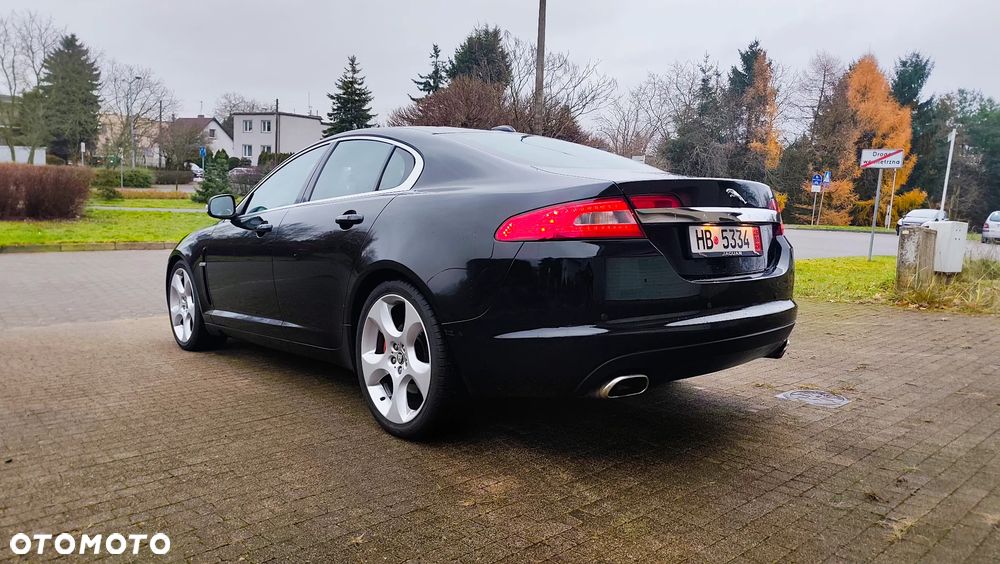 Jaguar XF 2.7 V6 Premium Luxury - 17