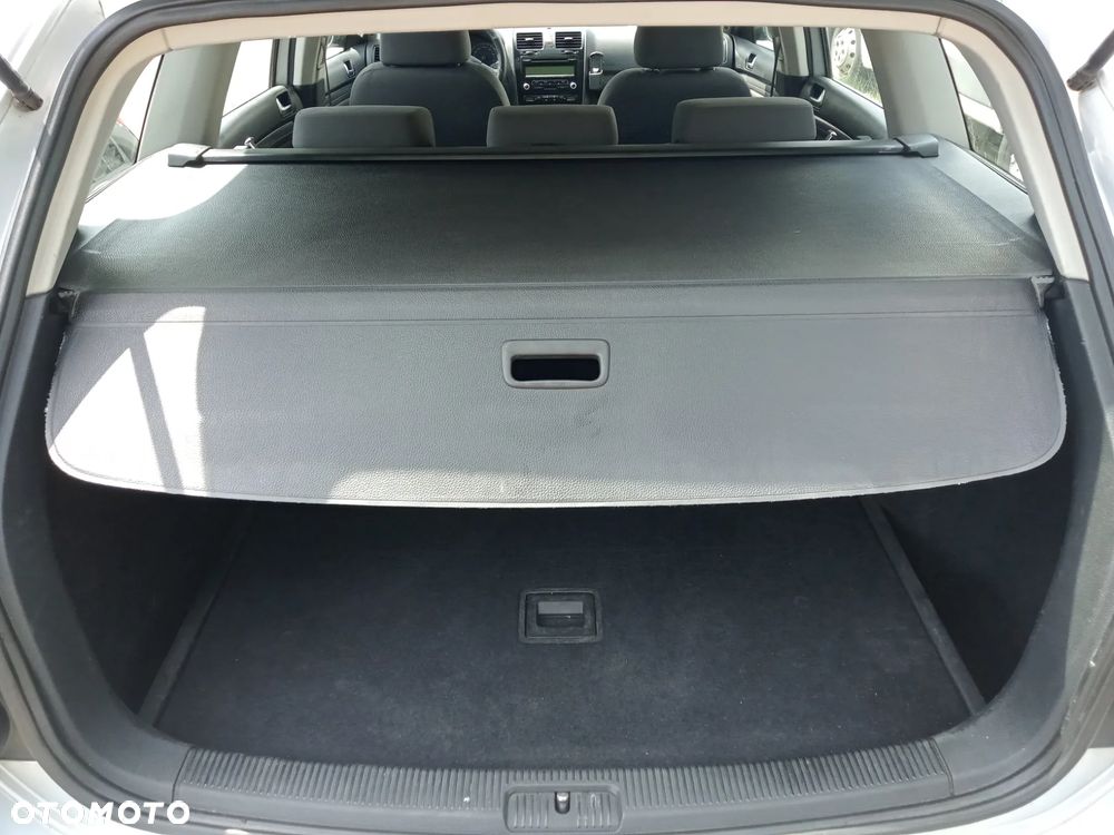 Volkswagen Golf 1.9 TDI DPF Trendline BlueMotion - 14