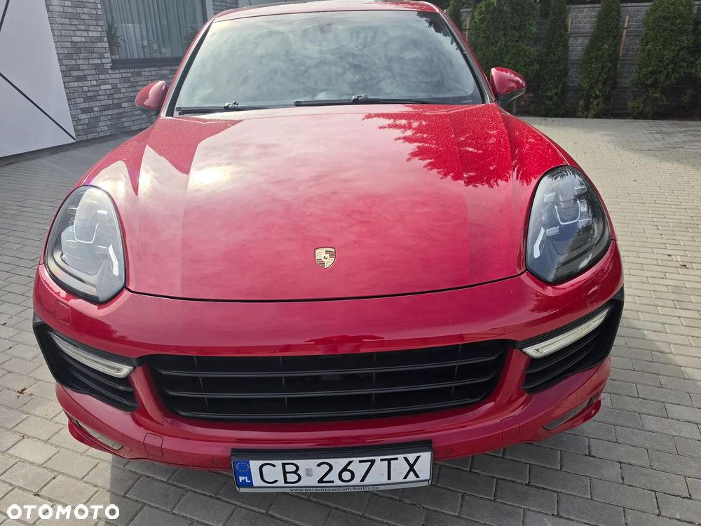 Porsche Cayenne - 2
