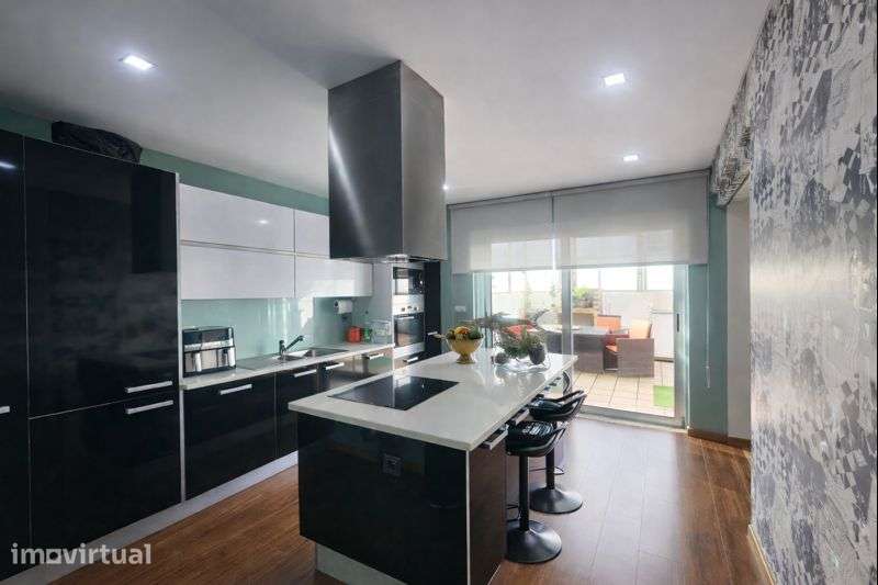 Moradia T3 potencial T5 , 370m2 área bruta , a 17min de Lisboa - Grande imagem: 4/24