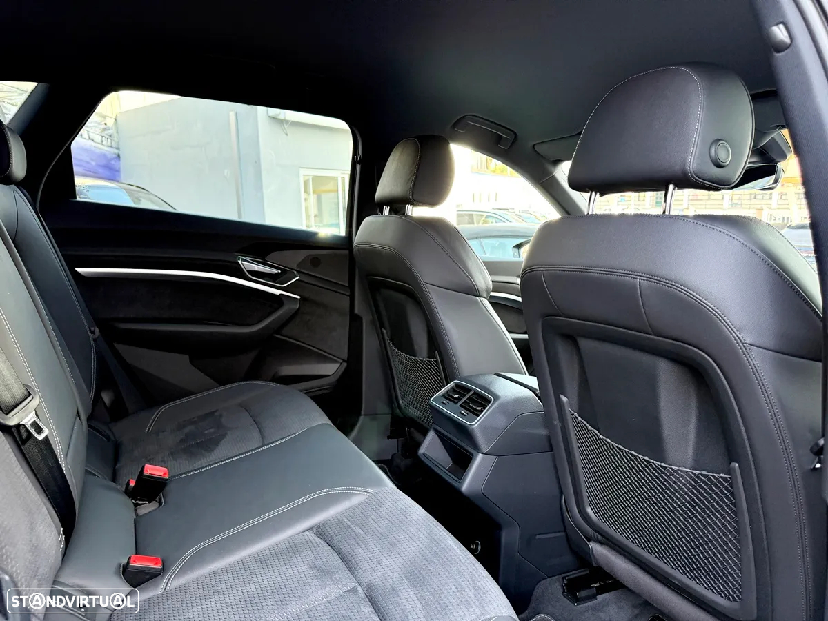 Audi e-tron 55 quattro S line - 32