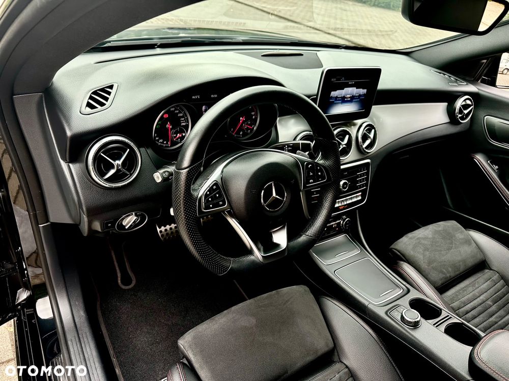 Mercedes-Benz CLA Shooting Brake 200 d 7G-DCT AMG Line - 26