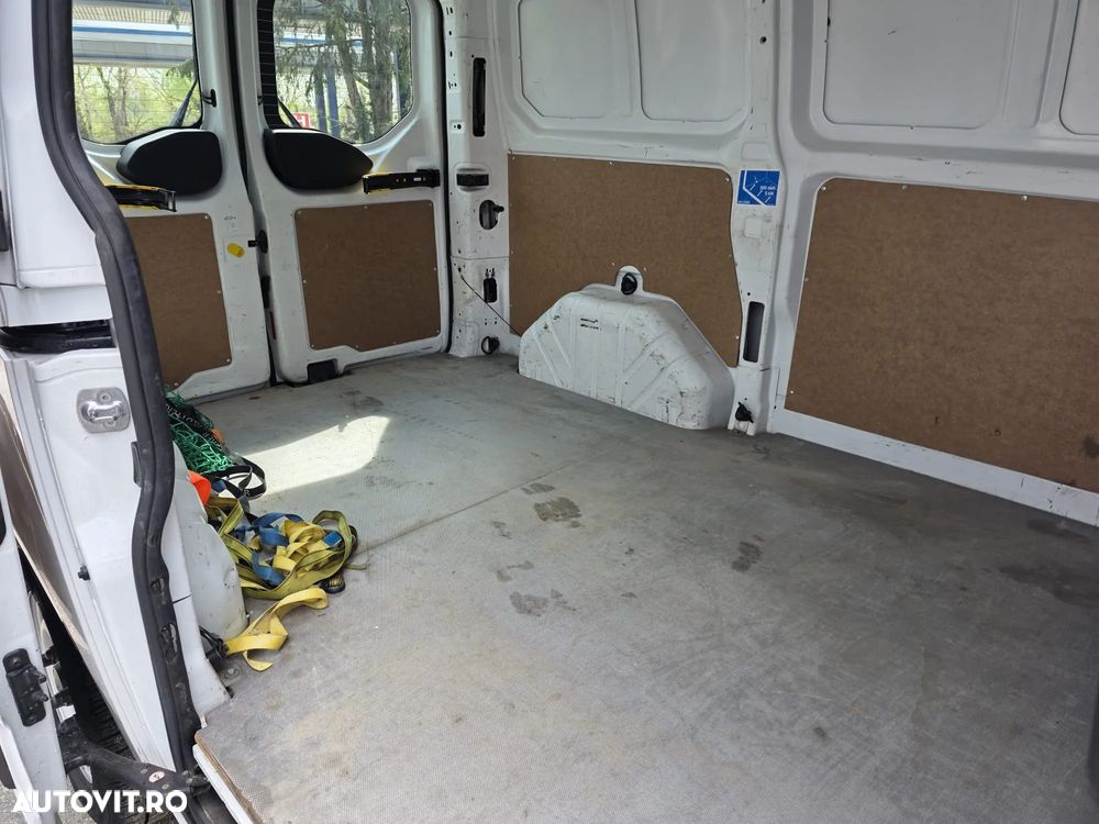 Ford Transit Custom - 8