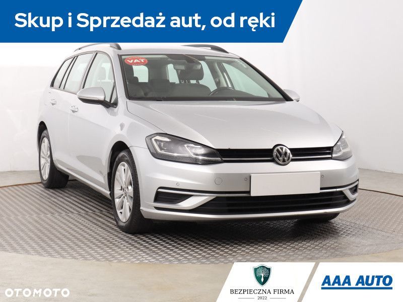 Volkswagen Golf - 2