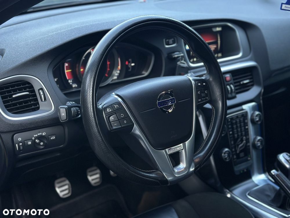 Volvo V40 D2 Drive-E R-Design Kinetic - 23