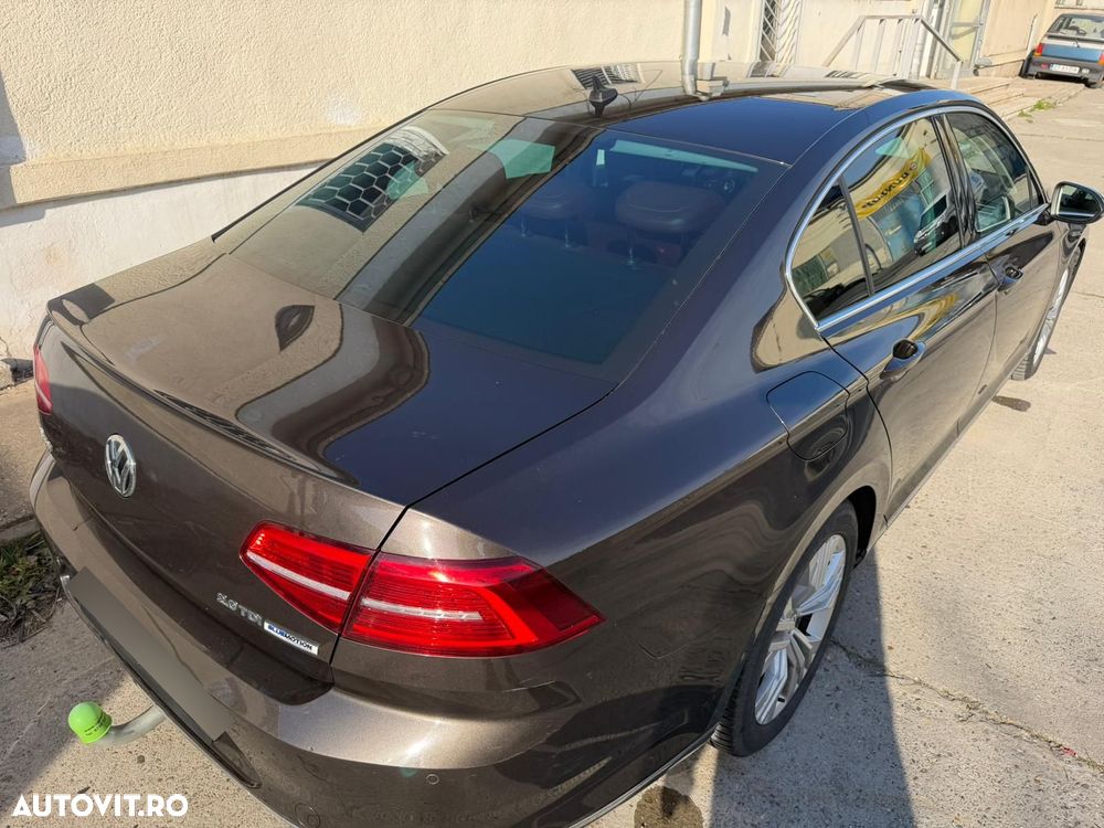 Volkswagen Passat 2.0 TDI DSG Highline - 5
