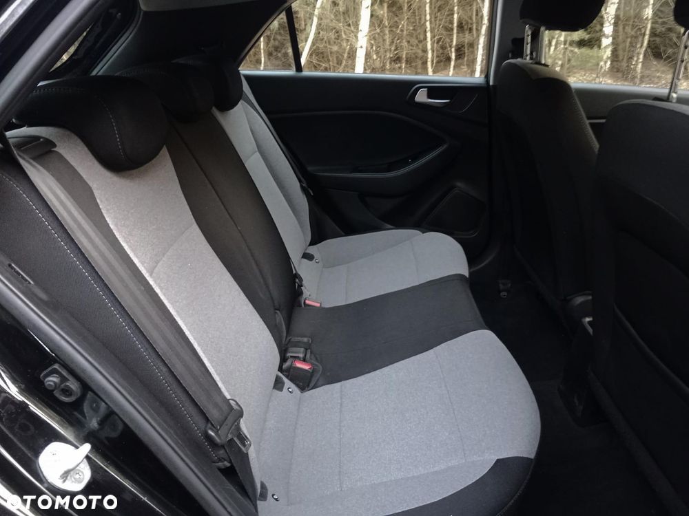 Hyundai i20 - 12