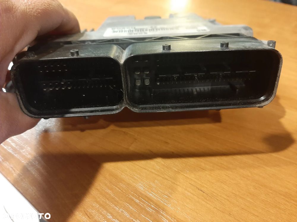Sterownik silnika komputer SAAB 9-3  1.9  0281015212   1039S26099 - 2