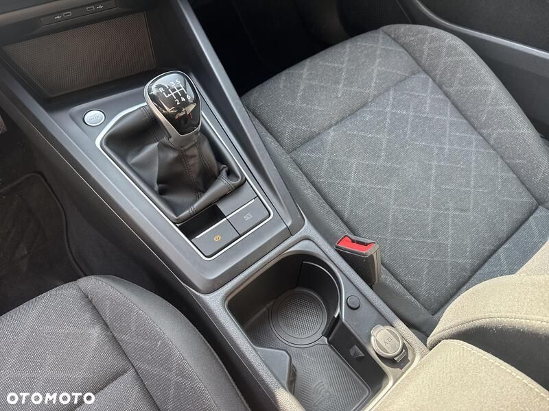 Volkswagen Golf - 16