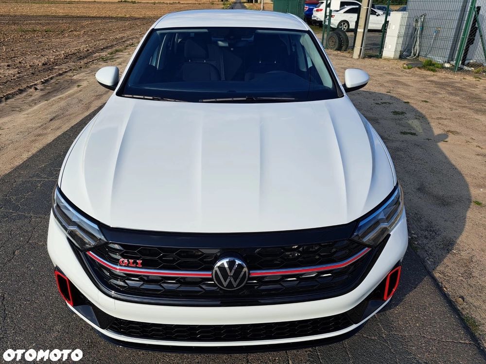 Volkswagen Jetta - 3