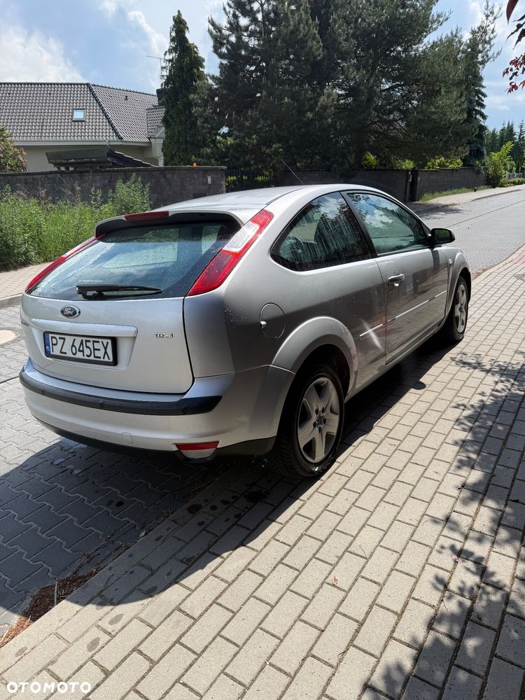 Ford Focus 1.6 TDCi DPF Style+ - 4