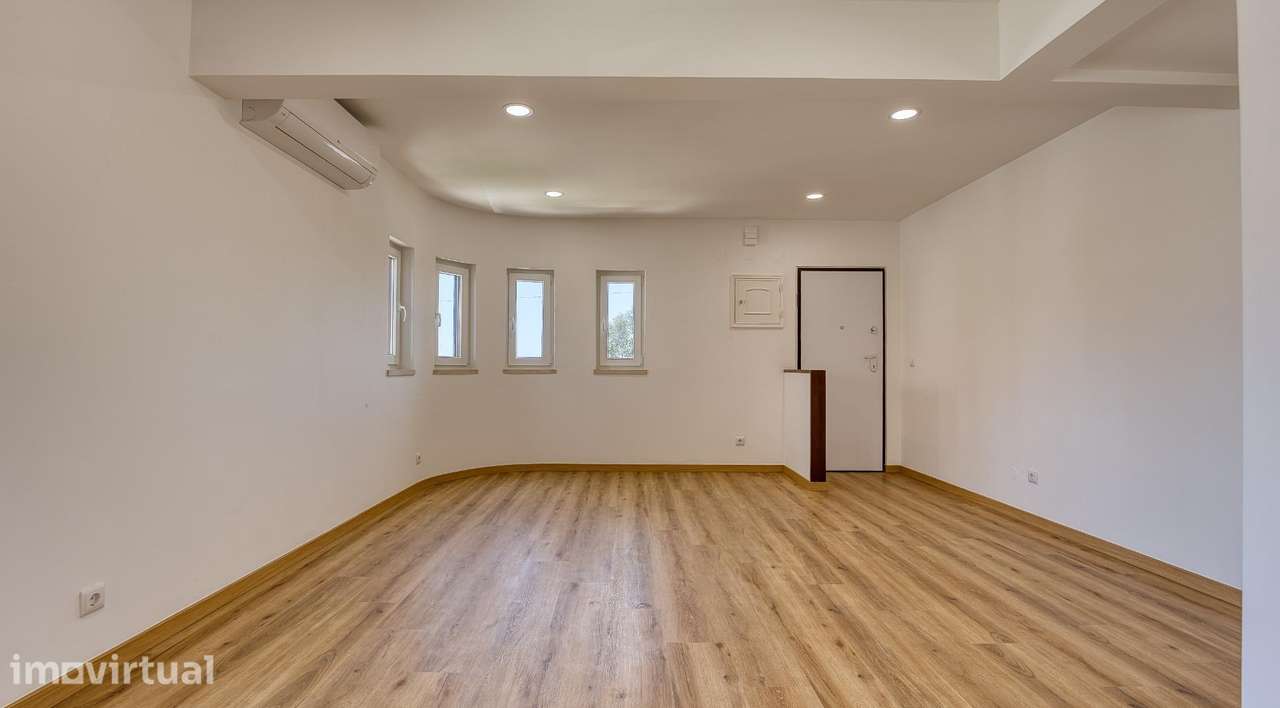 Moradia T3 de Arquitetura Contemporânea em Cascais - Grande imagem: 2/38