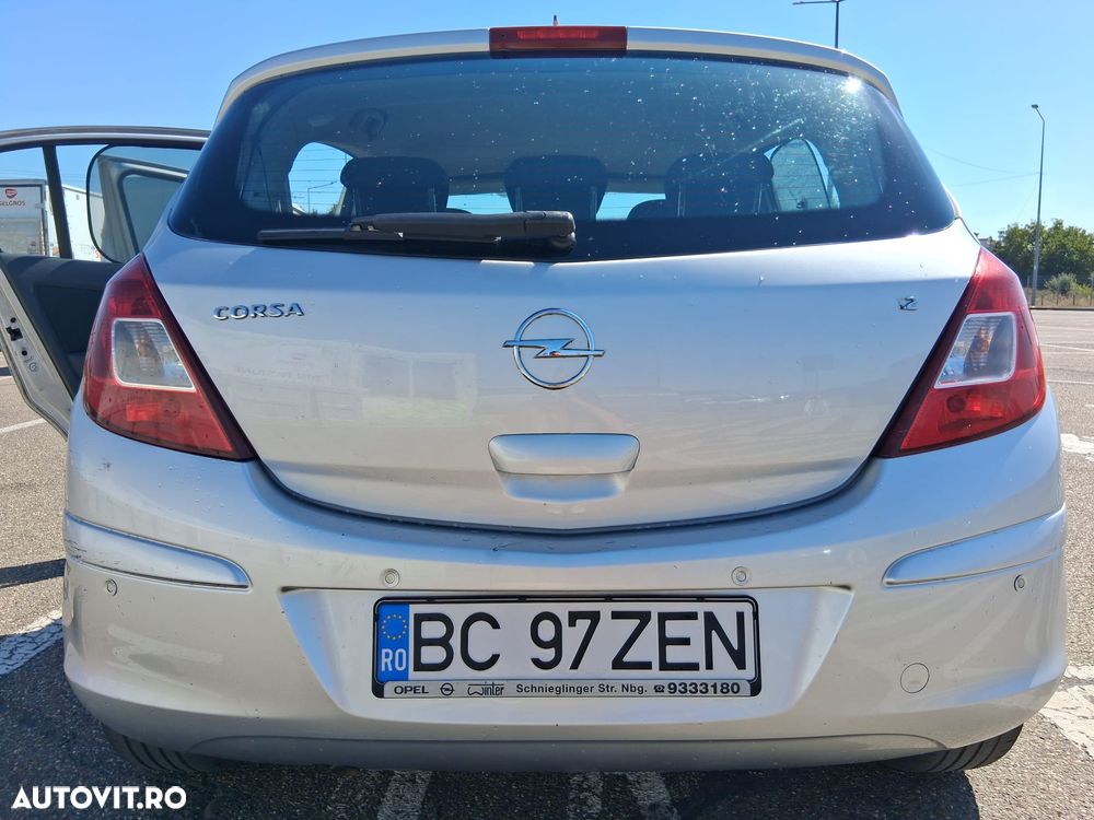 Opel Corsa 1.2i Essentia - 5