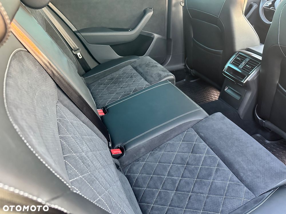 Skoda Superb 2.0 TDI SCR Sportline DSG - 31