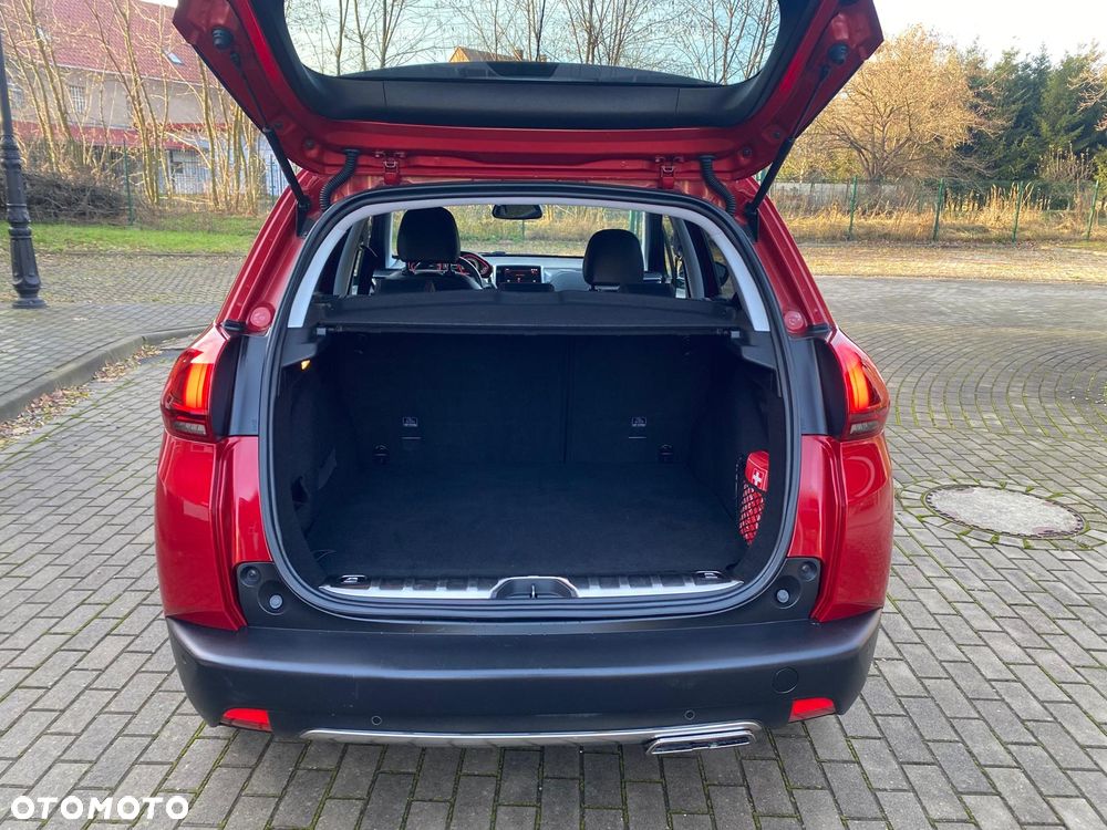 Peugeot 2008 1.2 PureTech GT Line S&S - 33