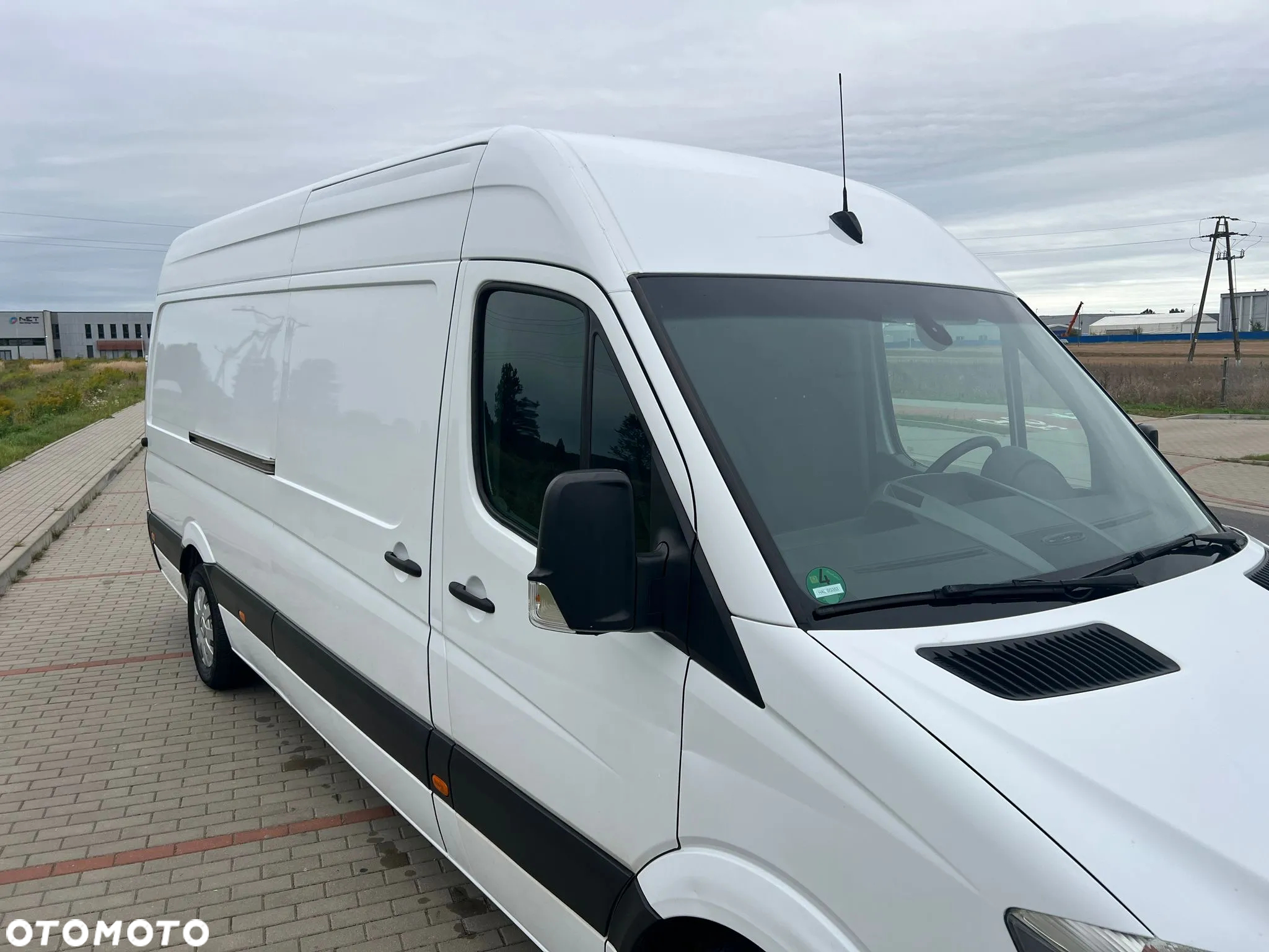 Mercedes-Benz Sprinter - 11