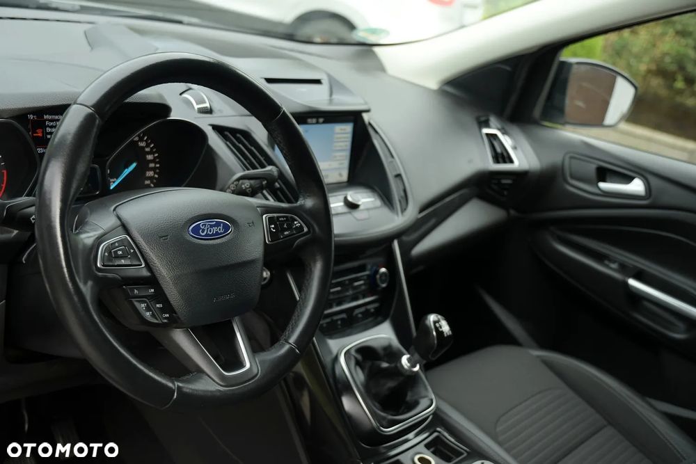 Ford Kuga 2.0 TDCi 4x4 Titanium - 28