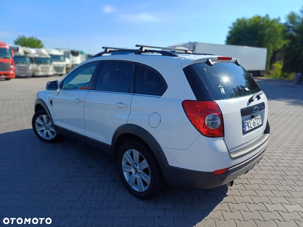 Chevrolet Captiva 2.0 d LT high 5os - 19