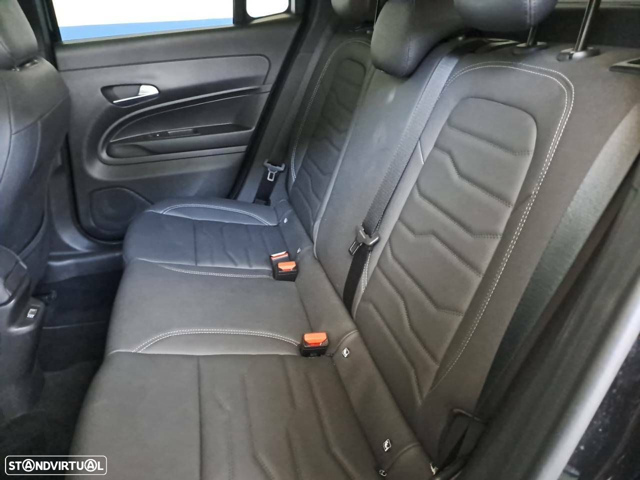 Jeep Avenger - 10