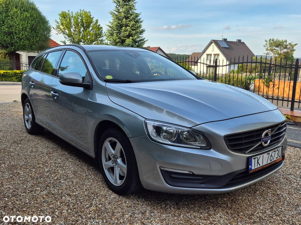 Volvo V60 D2 Drive-E Momentum - 2