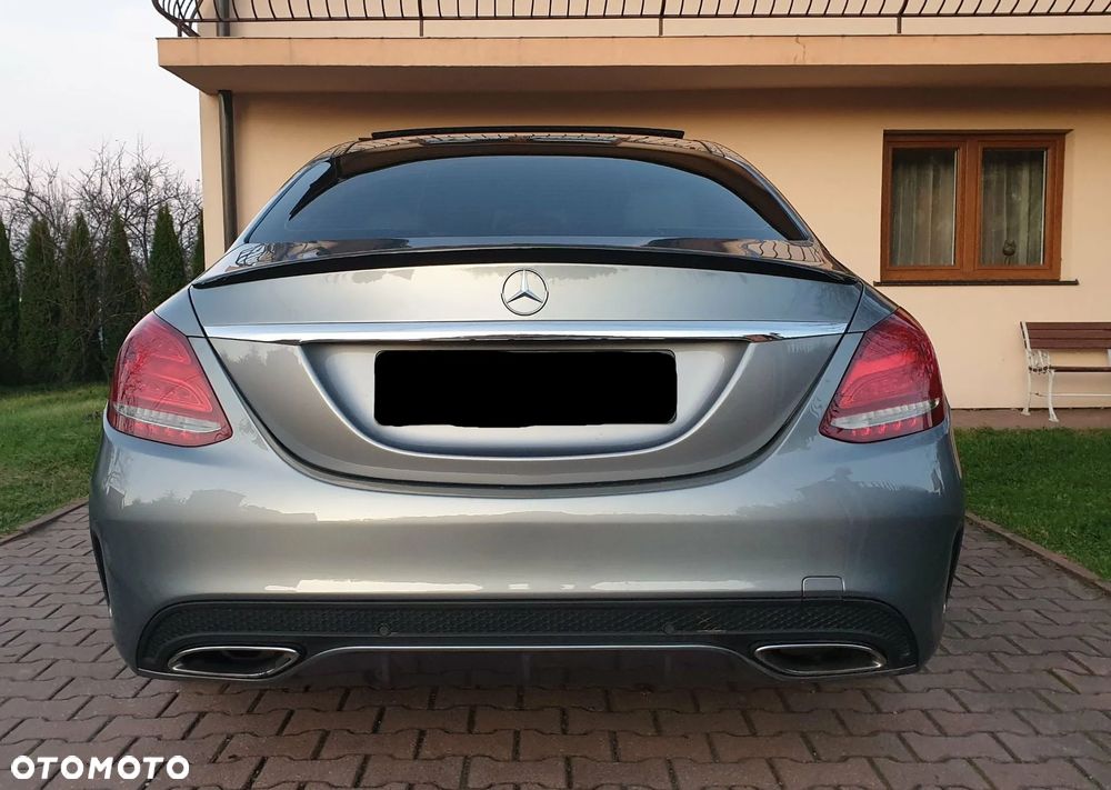 Mercedes-Benz Klasa C 300 7G-TRONIC AMG Line - 13