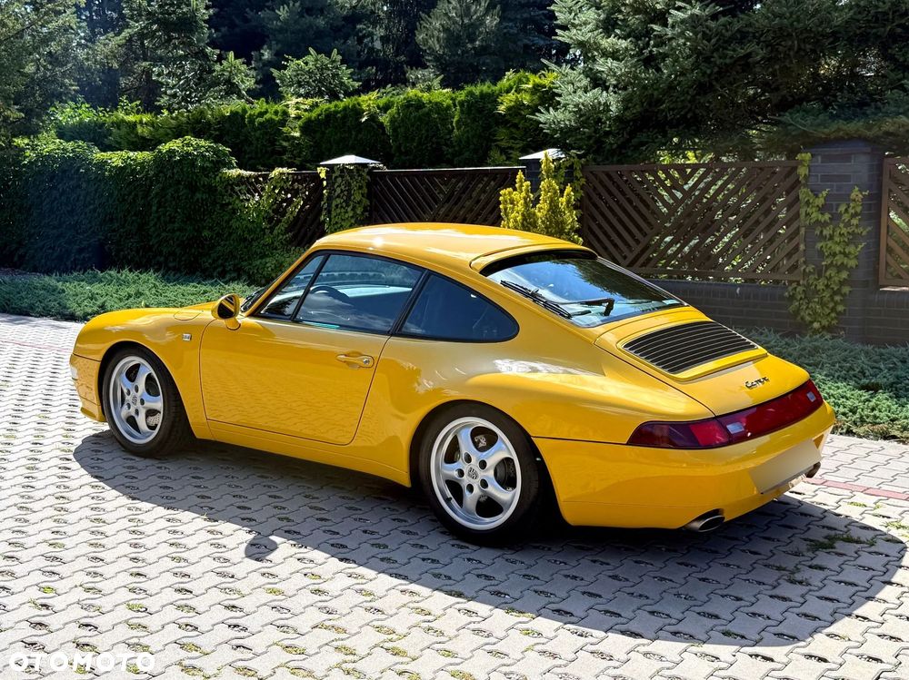 Porsche 911 Carrera - 12