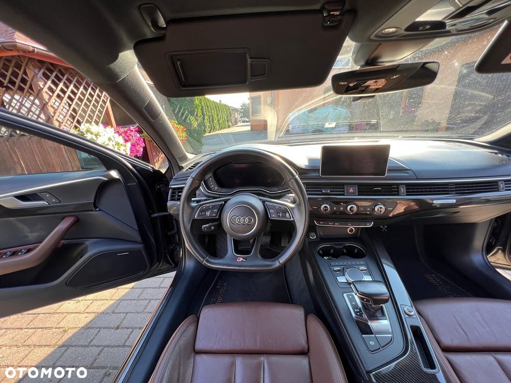 Audi A4 Avant 2.0 TDI Quattro S tronic - 22