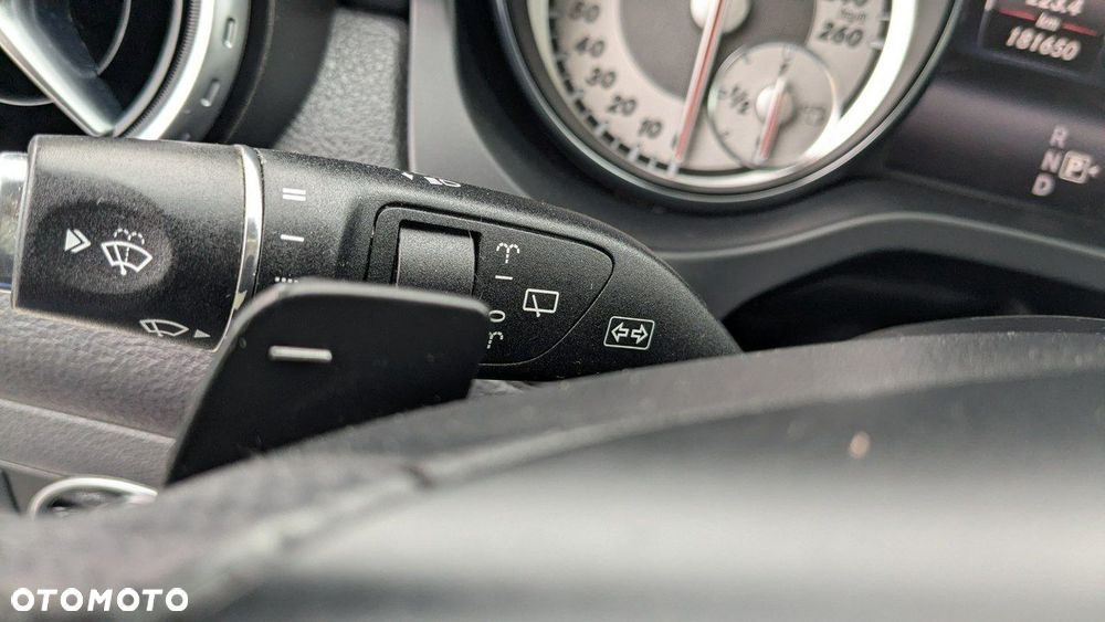 Mercedes-Benz GLA - 29