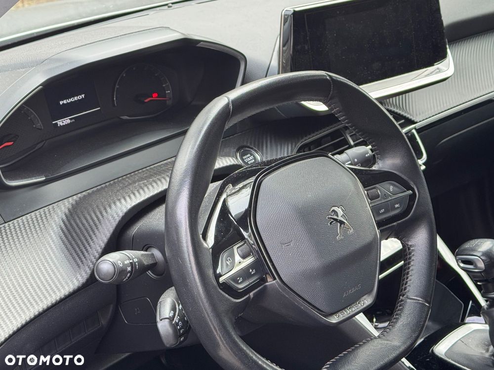 Peugeot 2008 1.2 PureTech Active Pack S&S - 11