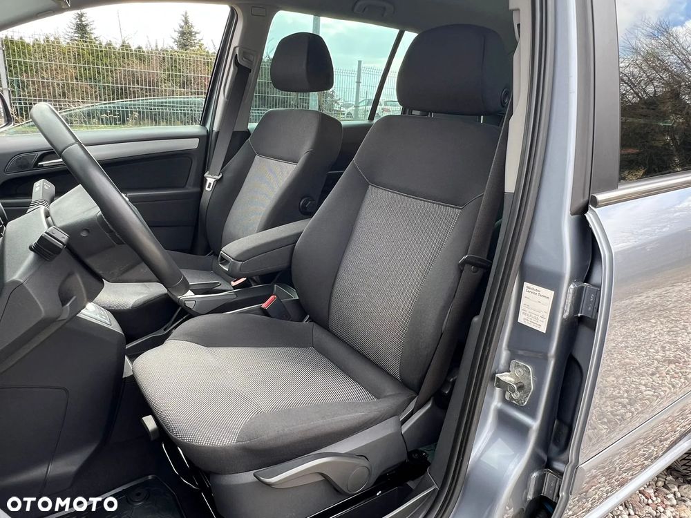 Opel Zafira 1.8 Easytronic Family Plus - 27