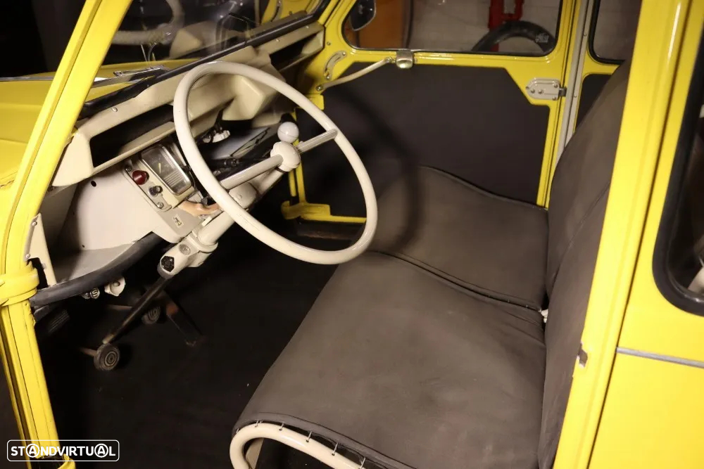 Citroën 2CV - 6