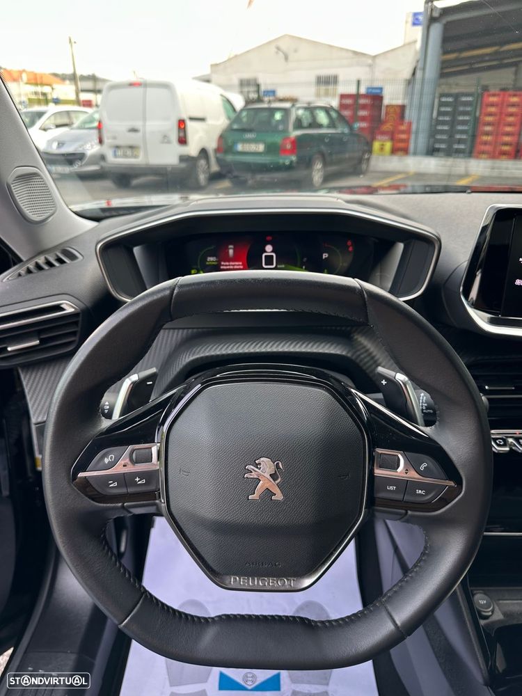 Peugeot 2008 PureTech 130 EAT8 Allure - 8