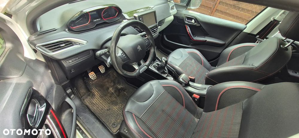 Peugeot 2008 PureTech 110 Stop&Start GT-Line Edition - 12
