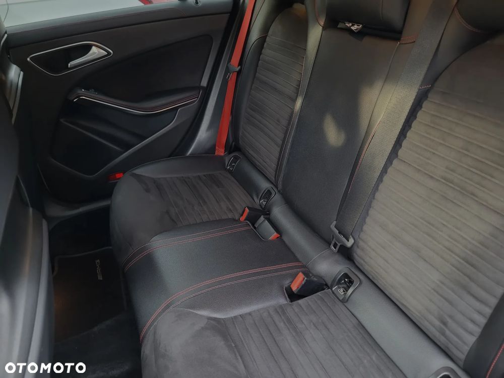 Mercedes-Benz CLA AMG 45 4Matic AMG Speedshift DCT 7G - 22