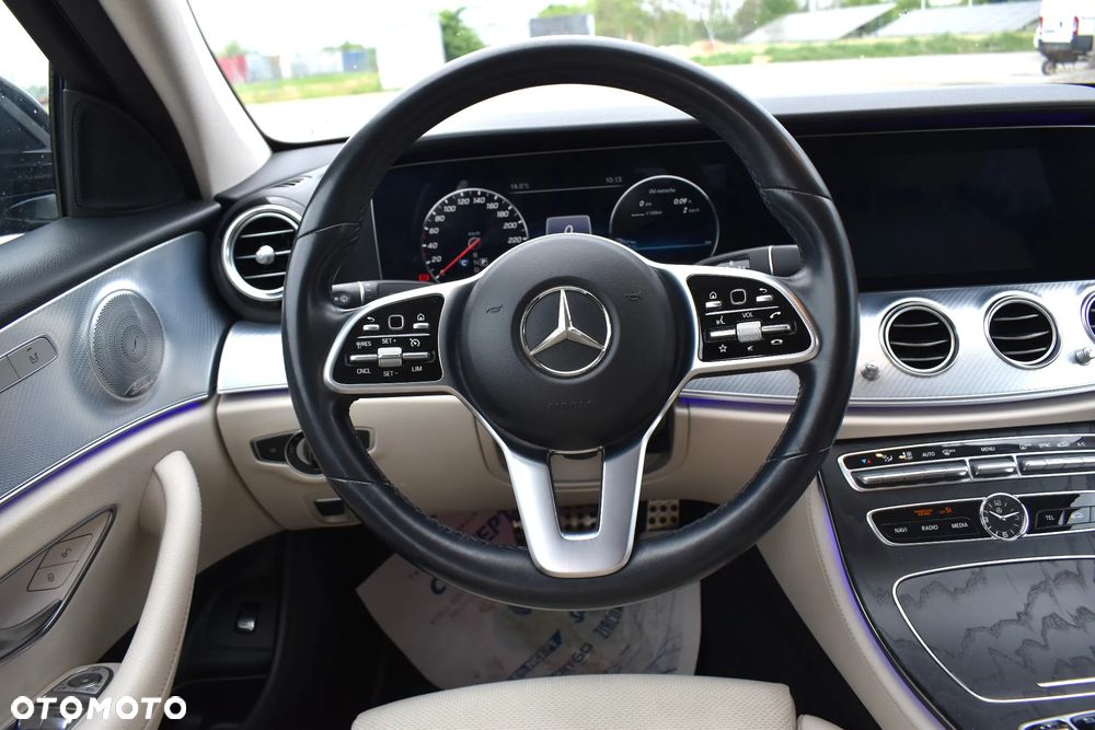 Mercedes-Benz Klasa E 220 d 4-Matic Avantgarde - 17