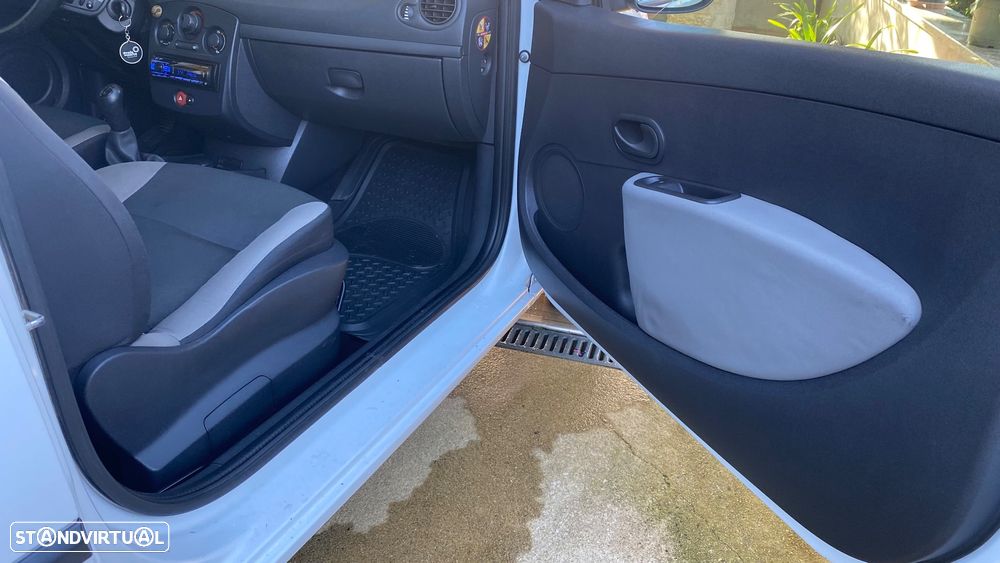 Renault Clio 1.5 dCi Dynamique - 4