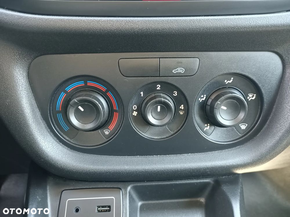 Fiat Doblo Chłodnia 95 KM 2 zasilania chłodni Niski Przebieg - 17