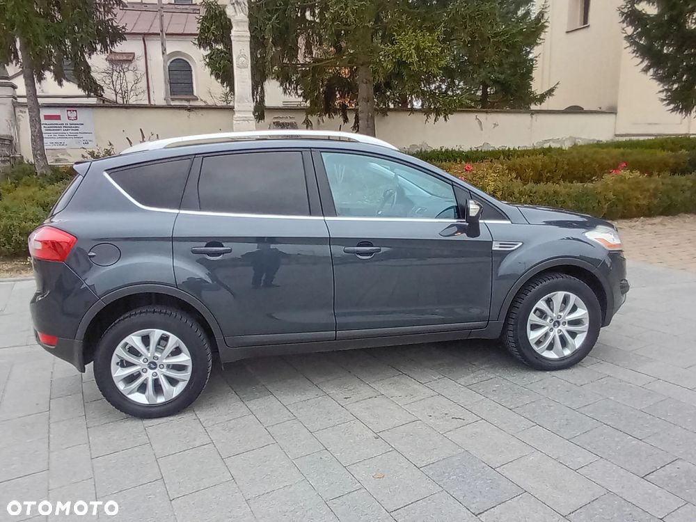 Ford Kuga 2.0 TDCi 2x4 Titanium - 15