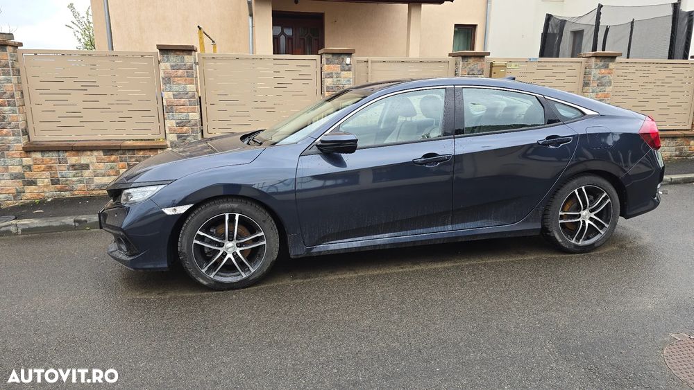 Honda Civic 1.5 VTEC Turbo Executive - 1