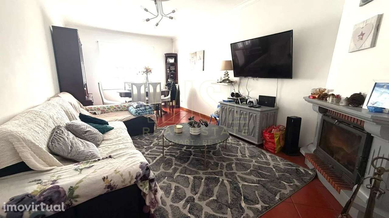 Apartamento T3 com  Garagem e Arrumo no Centro da Lousã - Grande imagem: 4/17