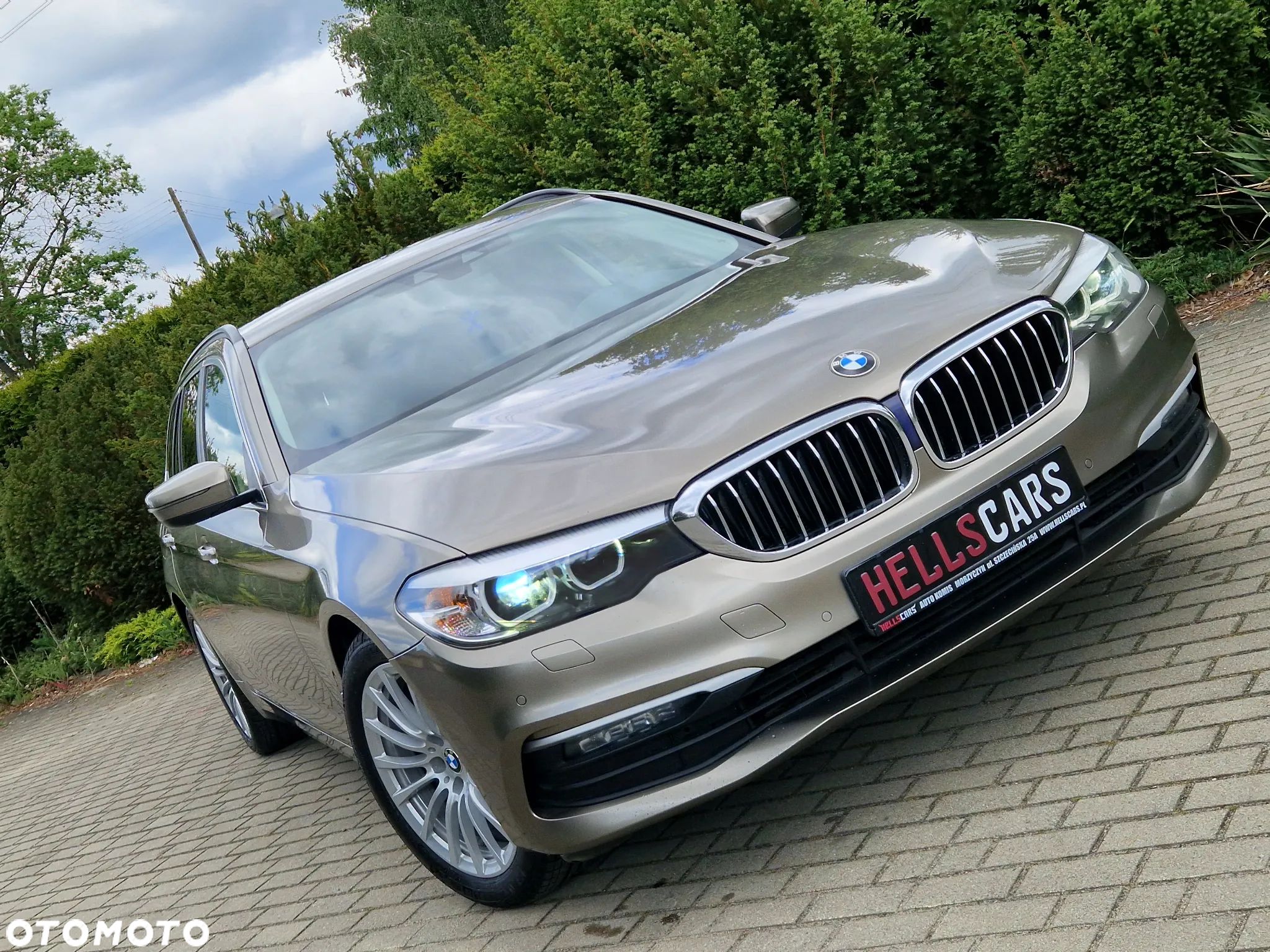 BMW Seria 5 520d xDrive Touring - 1