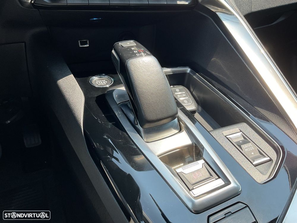 Peugeot 3008 1.6 Hybrid4 Allure e-EAT8 - 33
